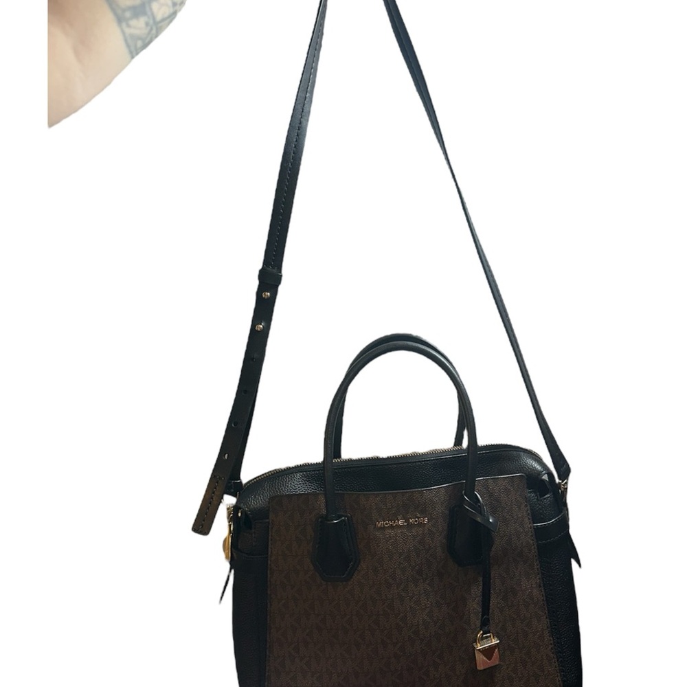 Michael Kors Bag - Mercer Medium Logo Belted Satchel - Picture 7 of 10
